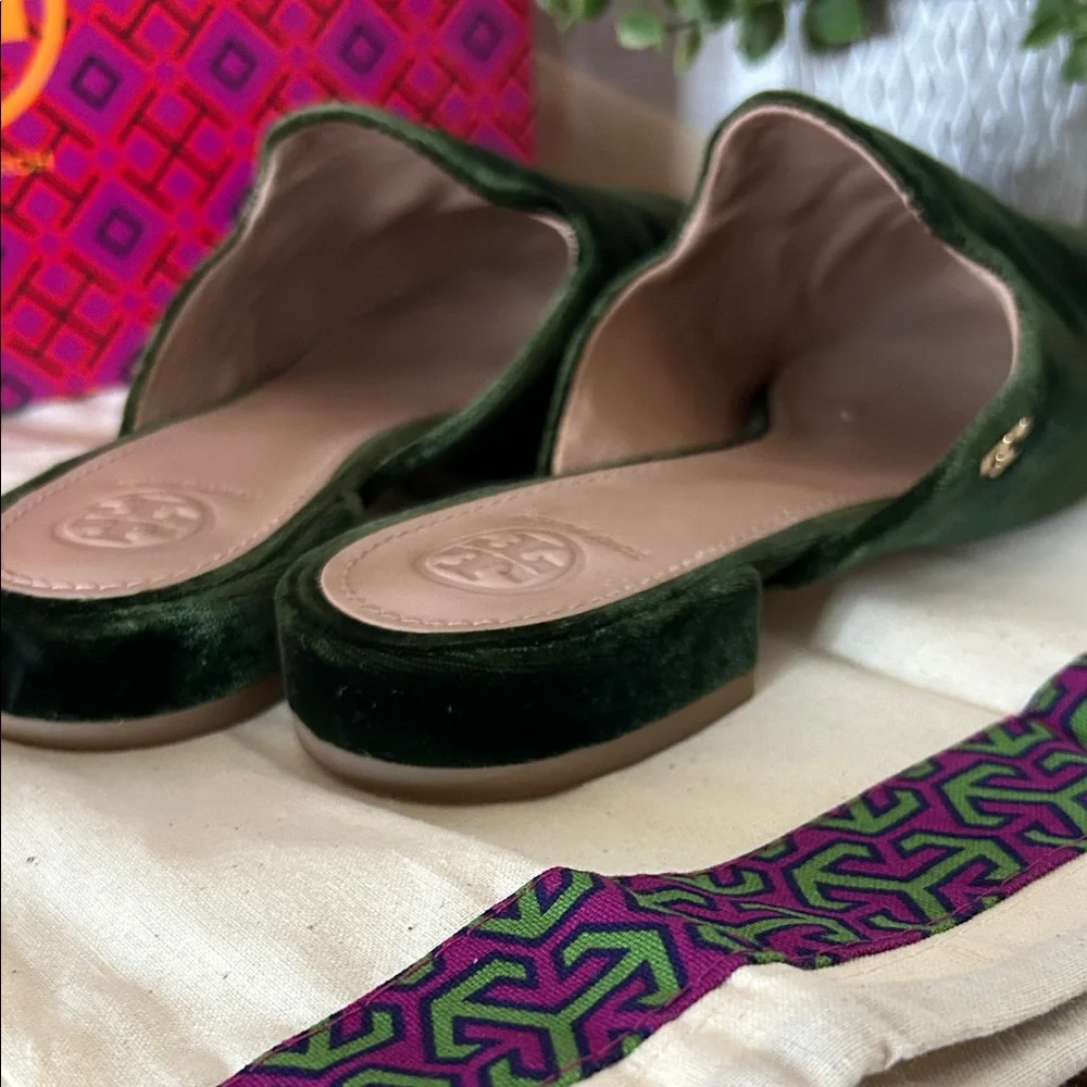 Tory Burch Carlotta Slide Velvet Dark Green Mules